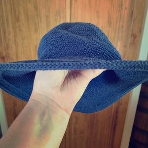 Packable sun hat